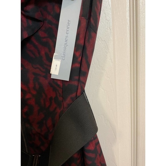 BEAUTIFUL dress from Bloomingdale’s - Picture 2 of 5